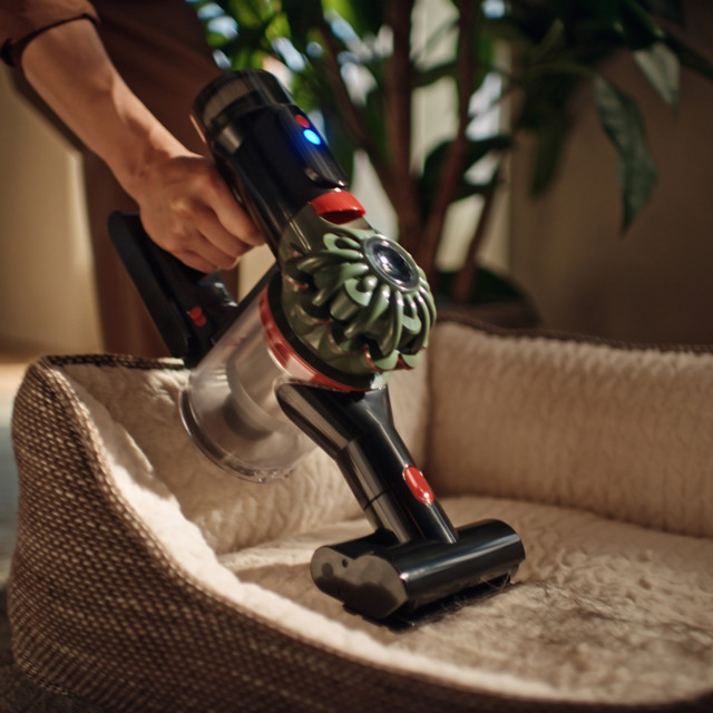 Dyson V8 Cyclone Cordless Vacuum Cleaner