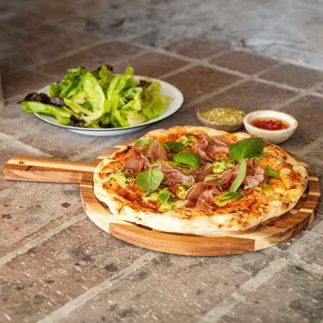 BlockSmith Round Serving Board with Handle, 30cm