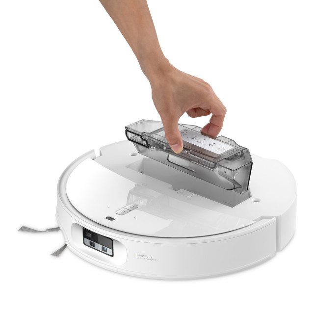 Roborock Qrevo Edge 2 Advanced AutoWash Robot Vacuum - White