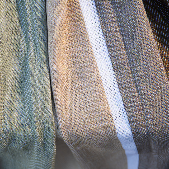 Aranda Protea Pinstripe Sunset Throw, 150cm x 200cm - Cocoa/Coffee