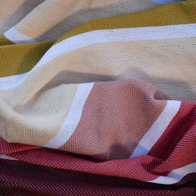 Aranda Protea Pinstripe Sunset Throw, 150cm x 200cm - Burgundy/Garnet
