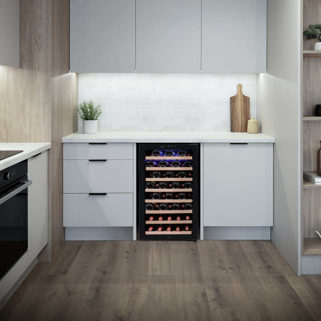 SnoMaster 50 Bottle Single Zone Wine Cooler