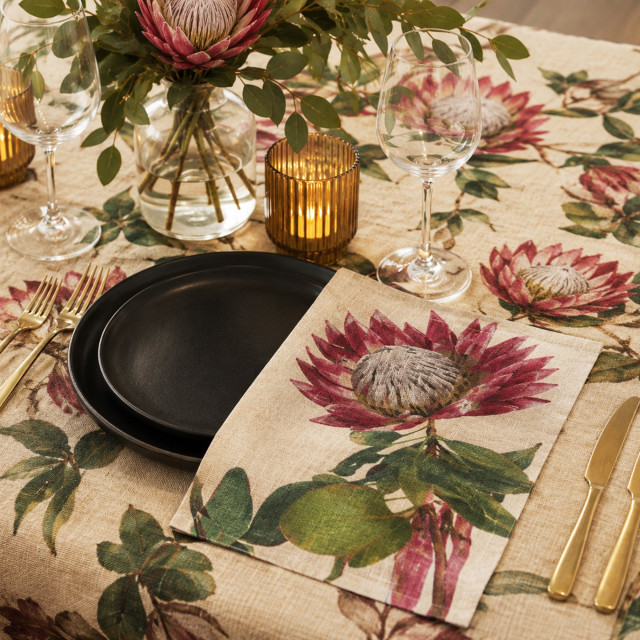 DSA Sugarbird Protea Tablecloth - 8-Seater