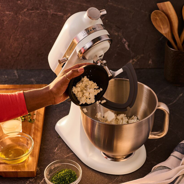 KitchenAid Artisan Plus 4.7L Tilt-Head Stand Mixer - Porcelain White