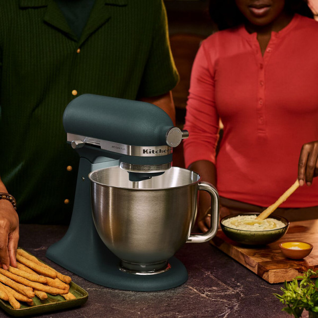 KitchenAid Artisan Plus 4.7L Tilt-Head Stand Mixer - Pebbled Palm