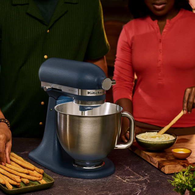 KitchenAid Artisan Plus 4.7L Tilt-Head Stand Mixer - Wild Blueberry