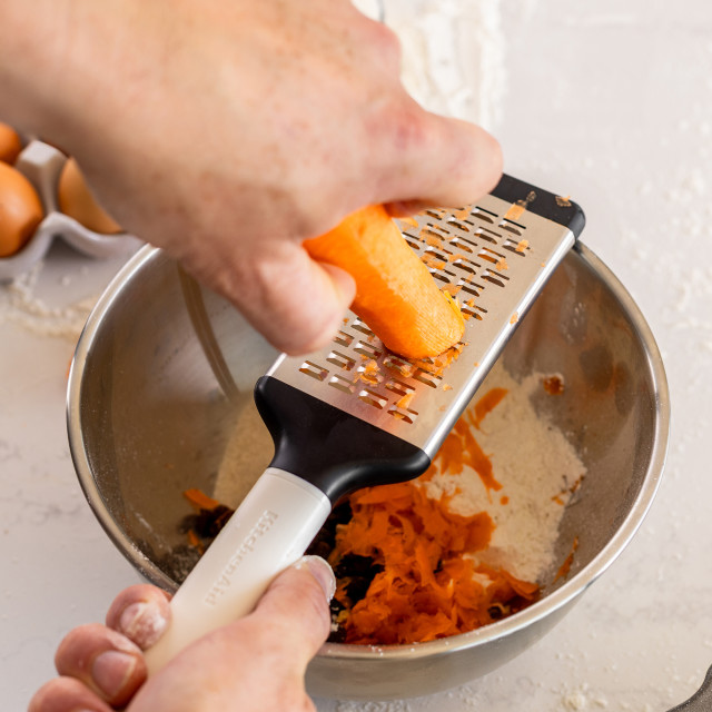KitchenAid Classic Medium Etched Grater - Silver & White