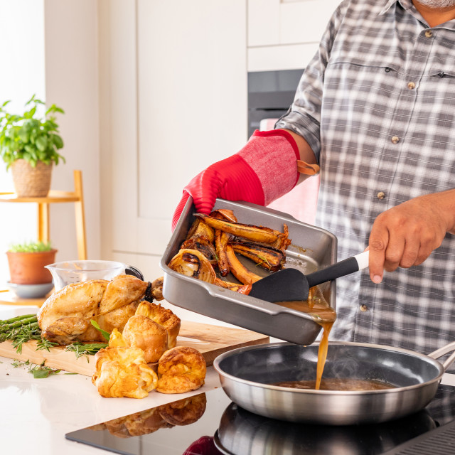 KitchenAid Ribbed Soft Silicone Oven Glove