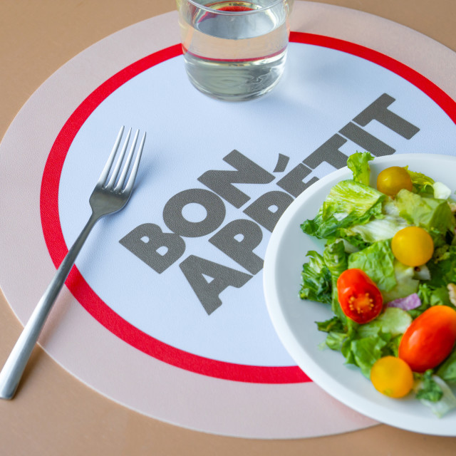 Helio Feretti Bon App�tit Round Placemats, Set of 2
