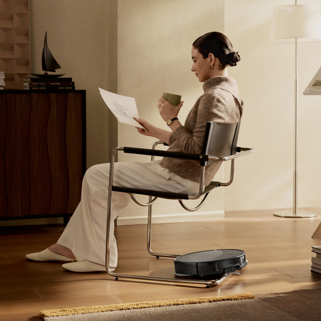 Roborock Saros 20 Ultimate AI Robot Vacuum & Mop