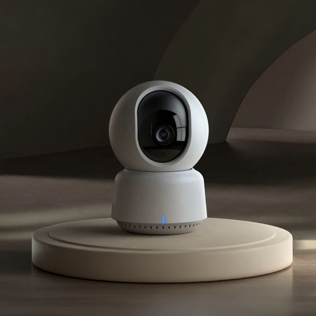 Aqara 2K Pan & Tilt Indoor Security Camera, E1