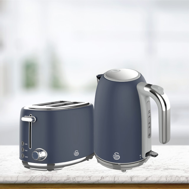 Swan Retro Glossy Kettle and 2-Slice Toaster Set - Oceanic Blue