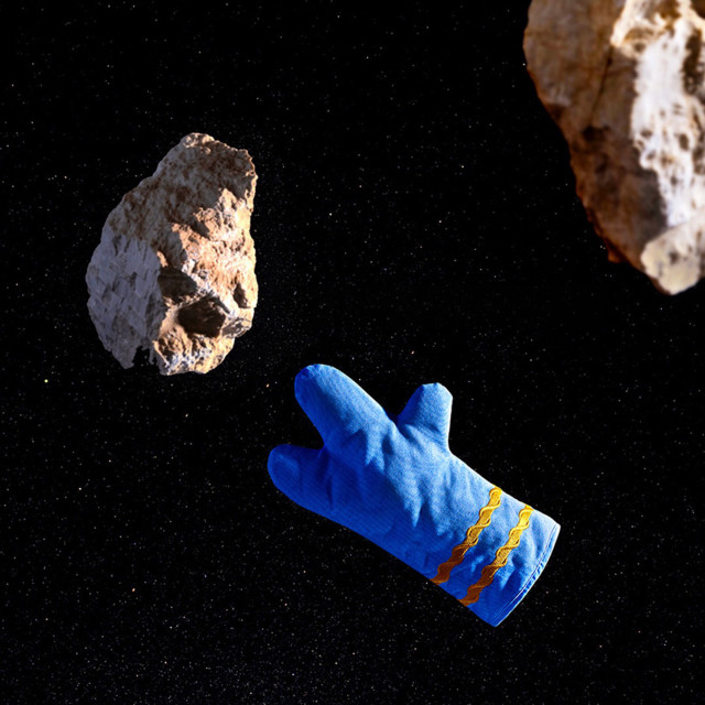 Le Creuset Star Trek Oven Mitt, 38cm - Long Live & Prosper