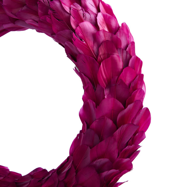 Humble & Mash Red Feather Wreath close up