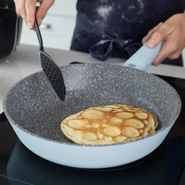 MasterClass Cast Aluminium Frying Pan, 28cm - Sky Blue