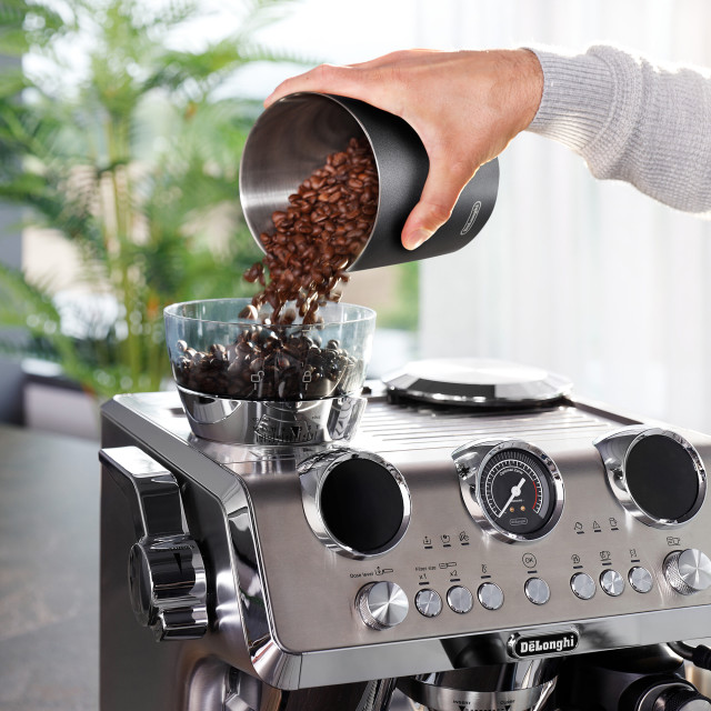 DeLonghi La Specialista Maestro Manual Pump Espresso Coffee Machine, EC9885.M