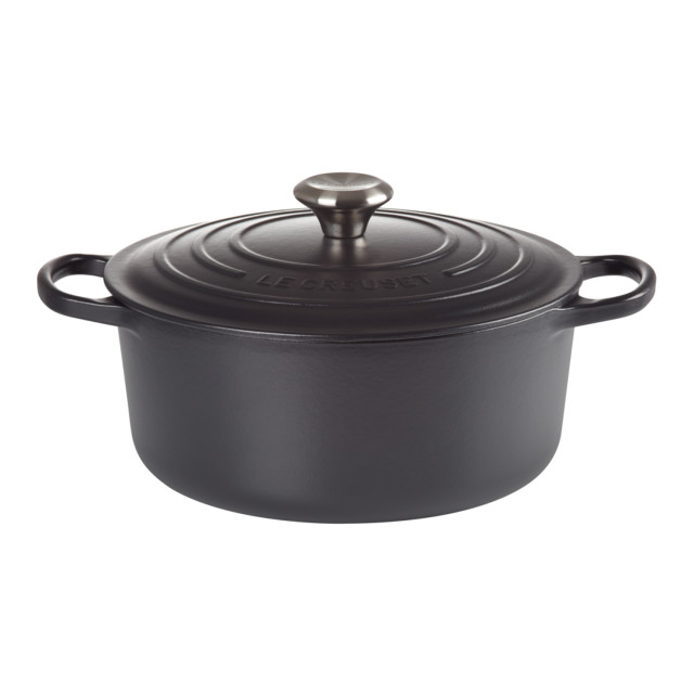 Pack Shot image of Le Creuset Signature 5.3 Litre Round Cast Iron Casserole, 26cm