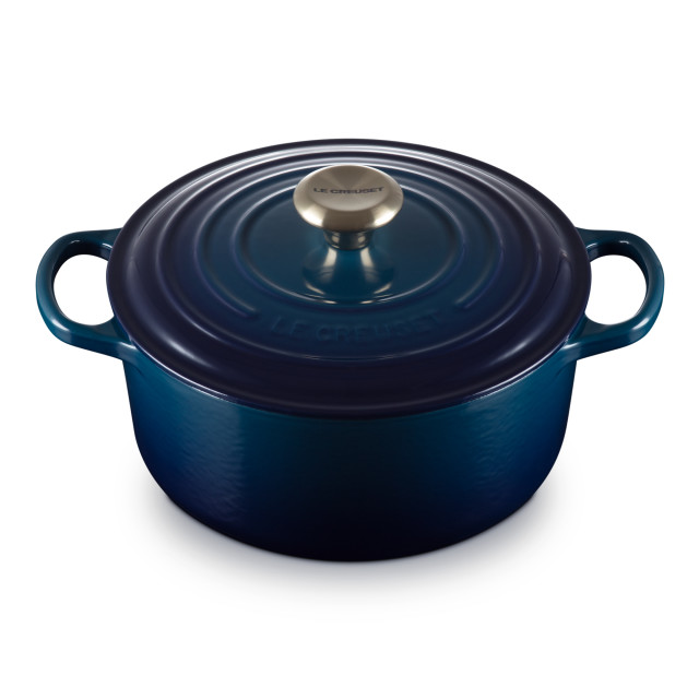 Le Creuset Signature 4.2 Litre Round Cast Iron Casserole, 24cm - Agave angle