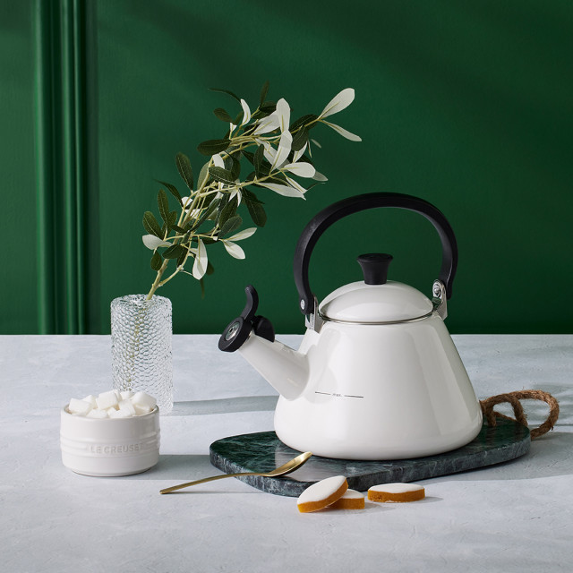 Le Creuset Kone Whistling Stovetop Kettle, 1.6L
