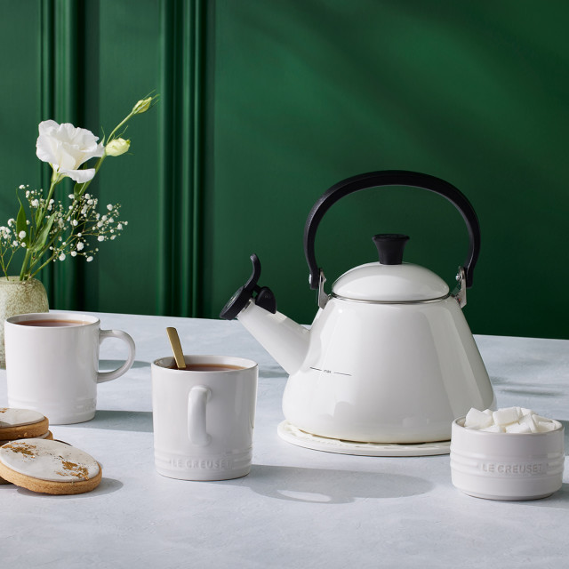 Le Creuset Kone Whistling Stovetop Kettle, 1.6L white with tea and sugar