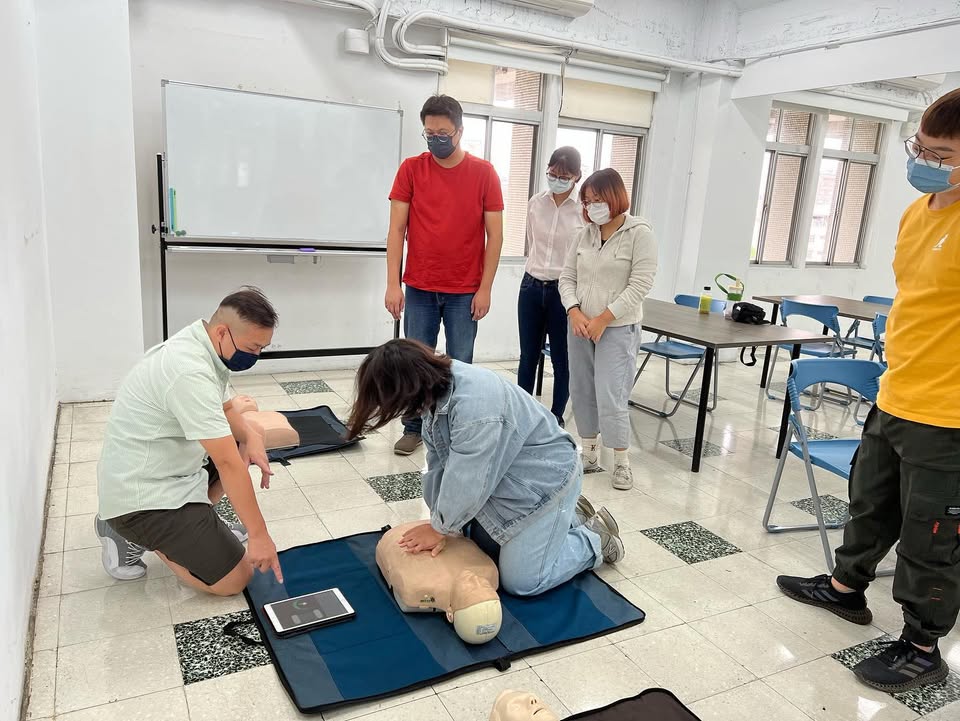 X志工團XCPR+AED急救教育課程|聽見AED圖4