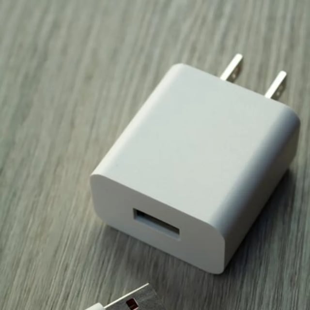 Cargador GaN 65W image 1