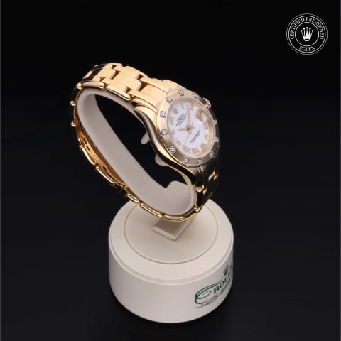 Oyster Perpetual Pearlmaster 29