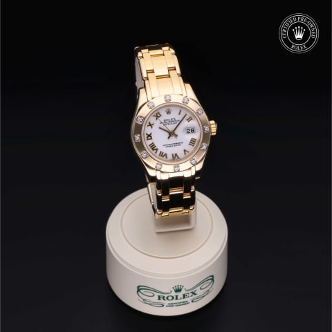 Oyster Perpetual Pearlmaster 29