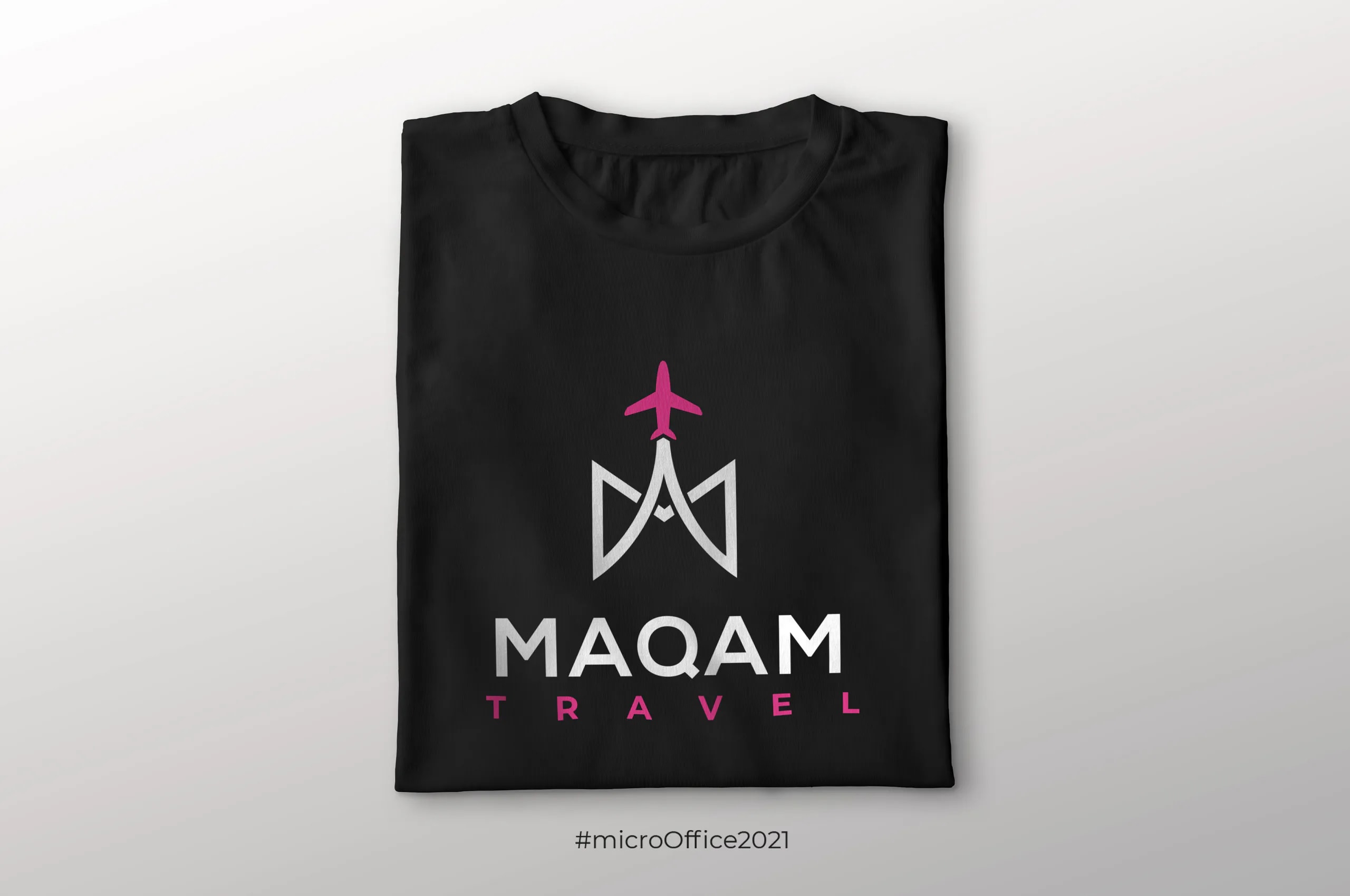 T-shirt noir à l'identité Maqam Travel