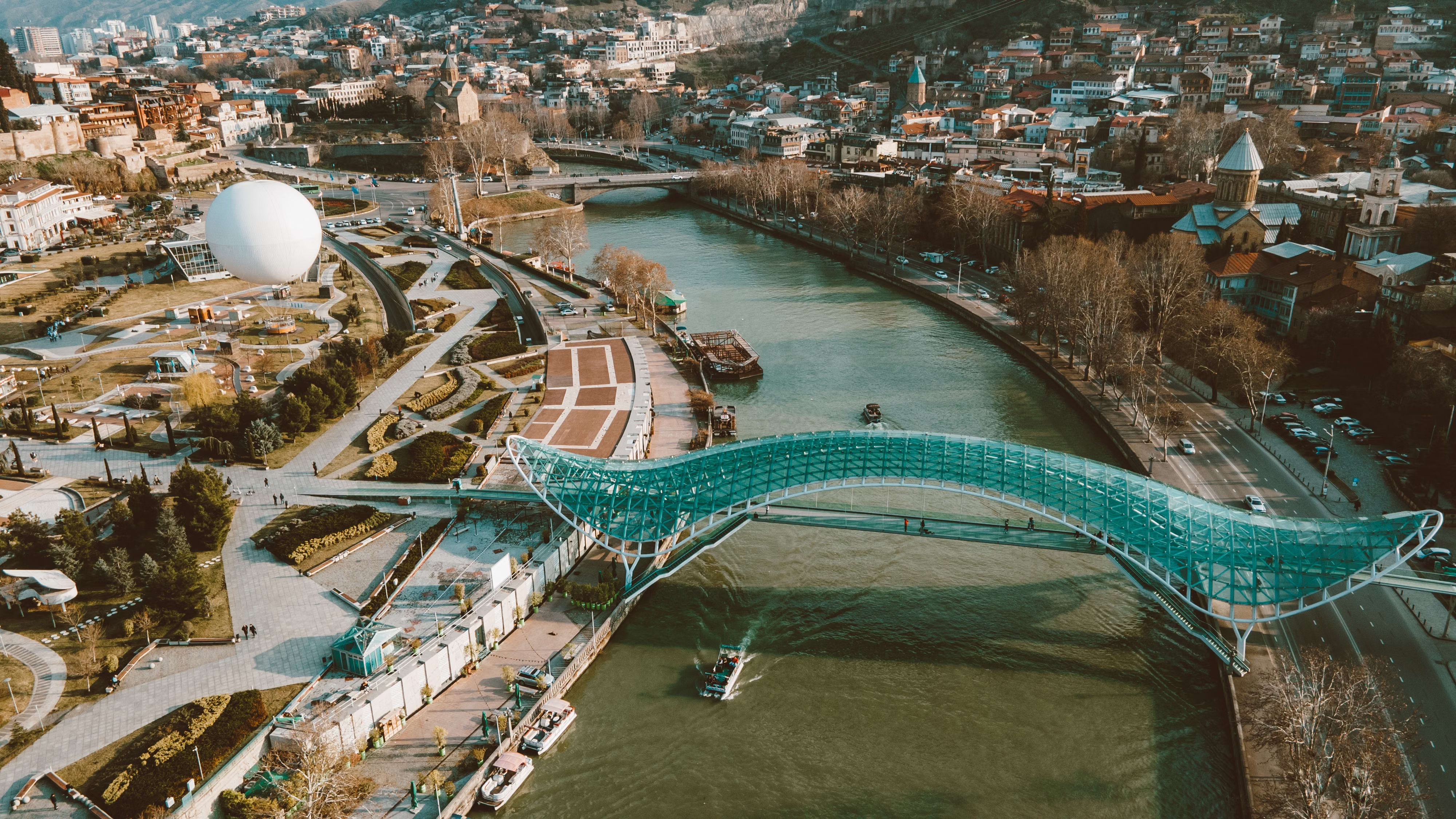 5-Day Georgia Highlights: Tbilisi, Kazbegi, Sighnaghi & Dashbashi