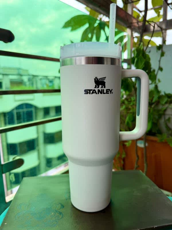 Stanley Tumbler with Handle & Straw – Premium Insulated Travel Cup thumbnail 3