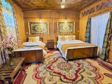 Lake Victoria Houseboat