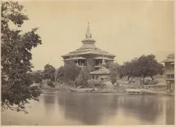 Srinagar Old City Walking Tour: Khanqah Shah Hamdan, Jamia Masjid, and the Lanes Between