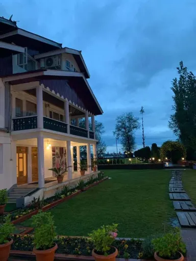 Almus Resort (At Leisure)