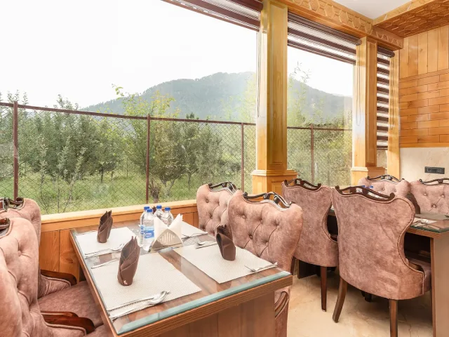 Molly's Resort Pahalgam