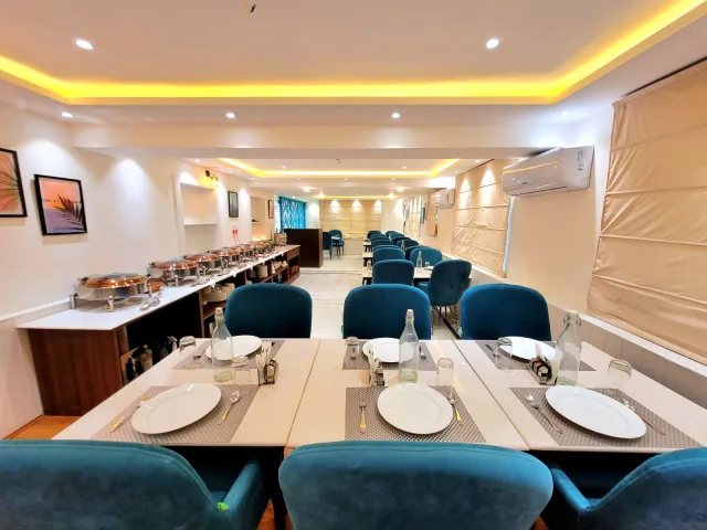 Hotel Royal Plaza photo 2
