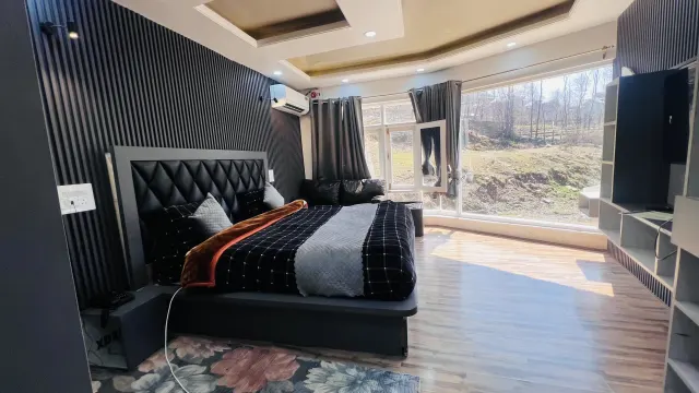 Lands End Resort photo 4