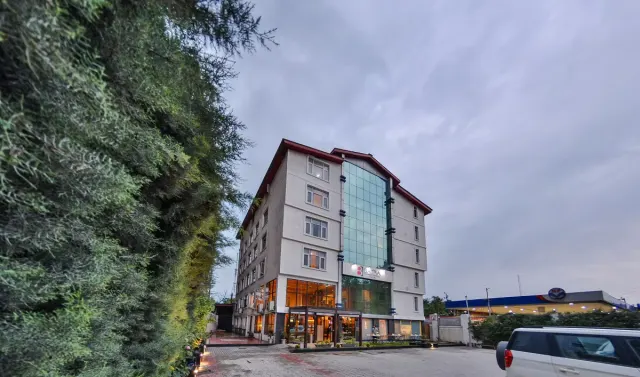 Batra Hotels and Residences photo 5
