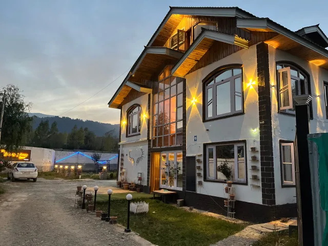 The Gulmarg Gateway Resort