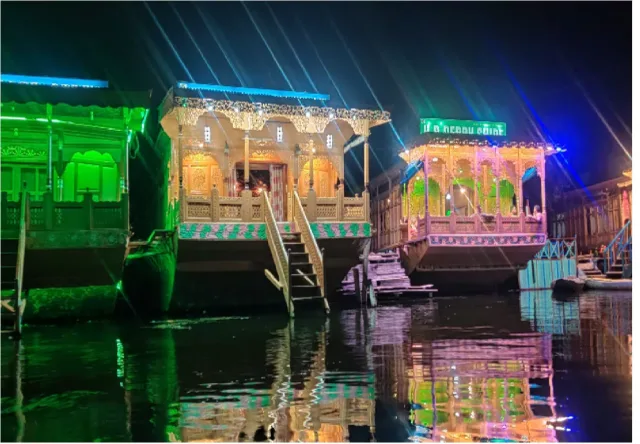 Royal Houseboats photo 3