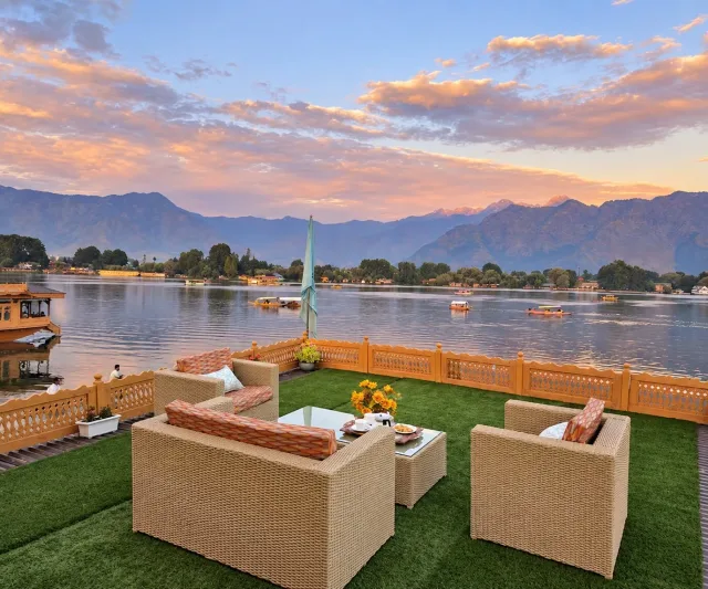 Harmukh Houseboats by Stay Pattern photo 4