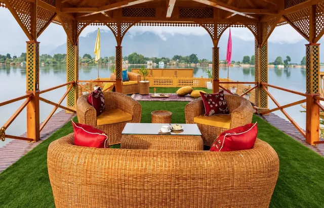Harmukh Houseboats by Stay Pattern photo 6
