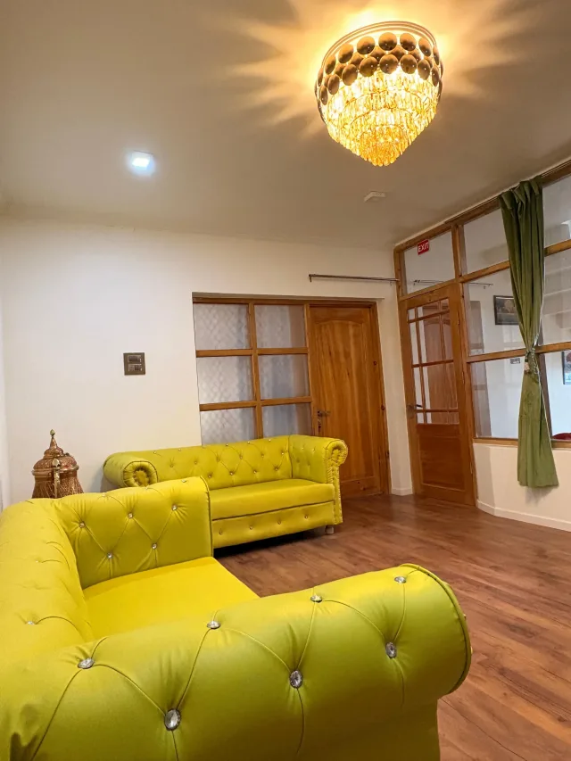 New Zamrood Holiday Home photo 6