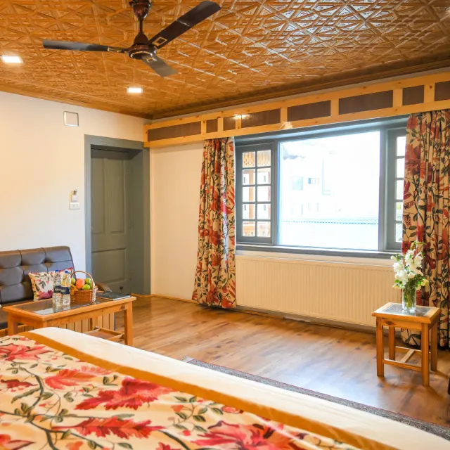 Royal Comfort Regency photo 4