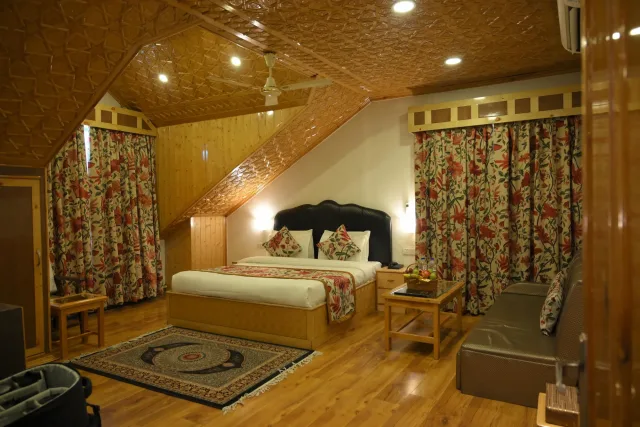 Royal Comfort Regency photo 6