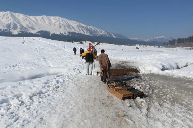 Kashmir Family Vacation - Kids Special