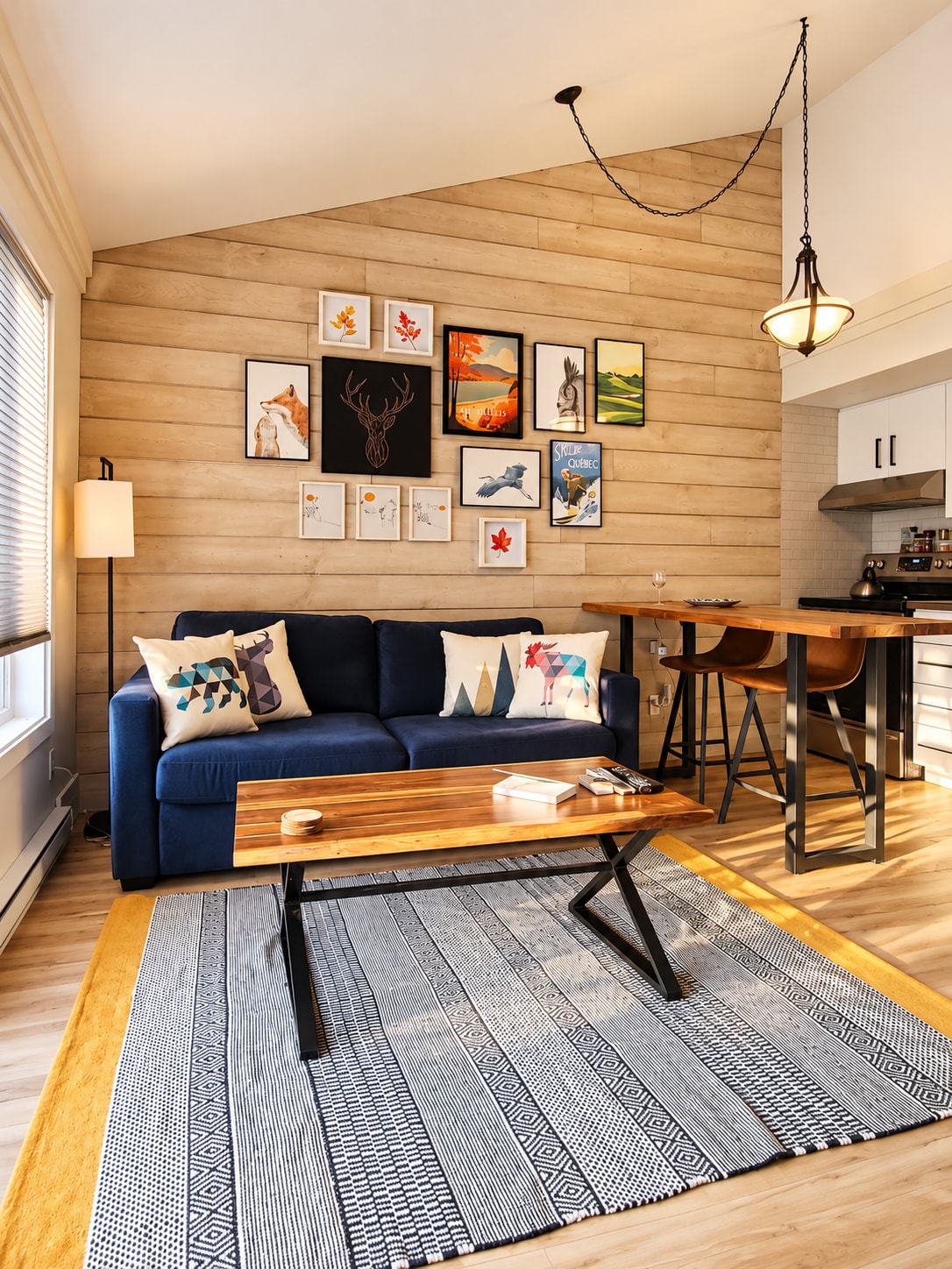 Salon chaleureux du Chalet Aventure Orford
