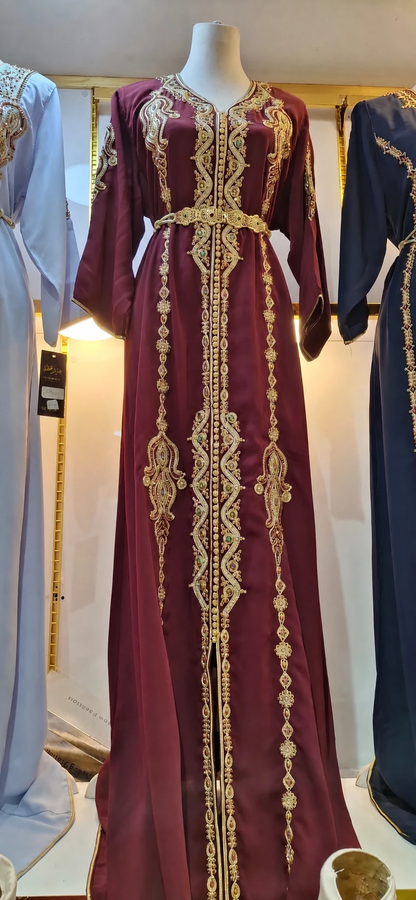 dk-071 — قفطان بتطريز أرابيسك