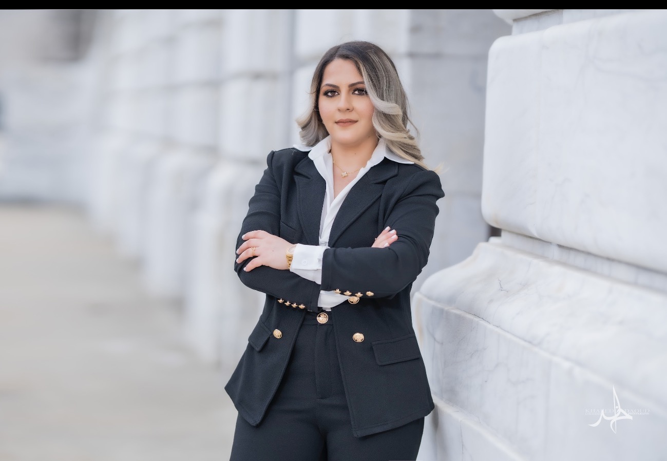 Indiana Hannosh in her original professional portrait