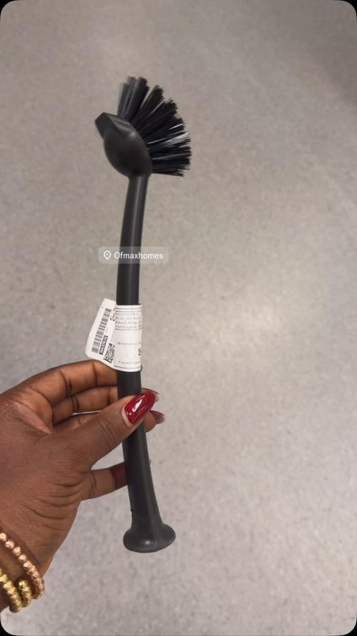 Dish-washing brush, grey 5,500 per pcs Rub, brush, wash and scrub – that’s the tune of the brush. Here you’ll find every
